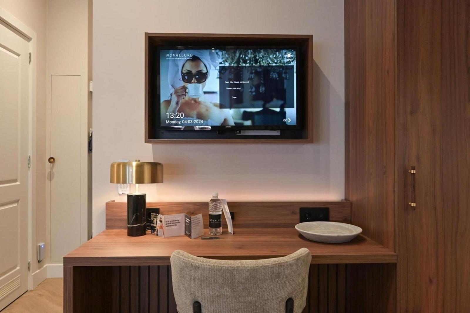 Novallure Downtown - Short Stay Apartments The Hague Room photo