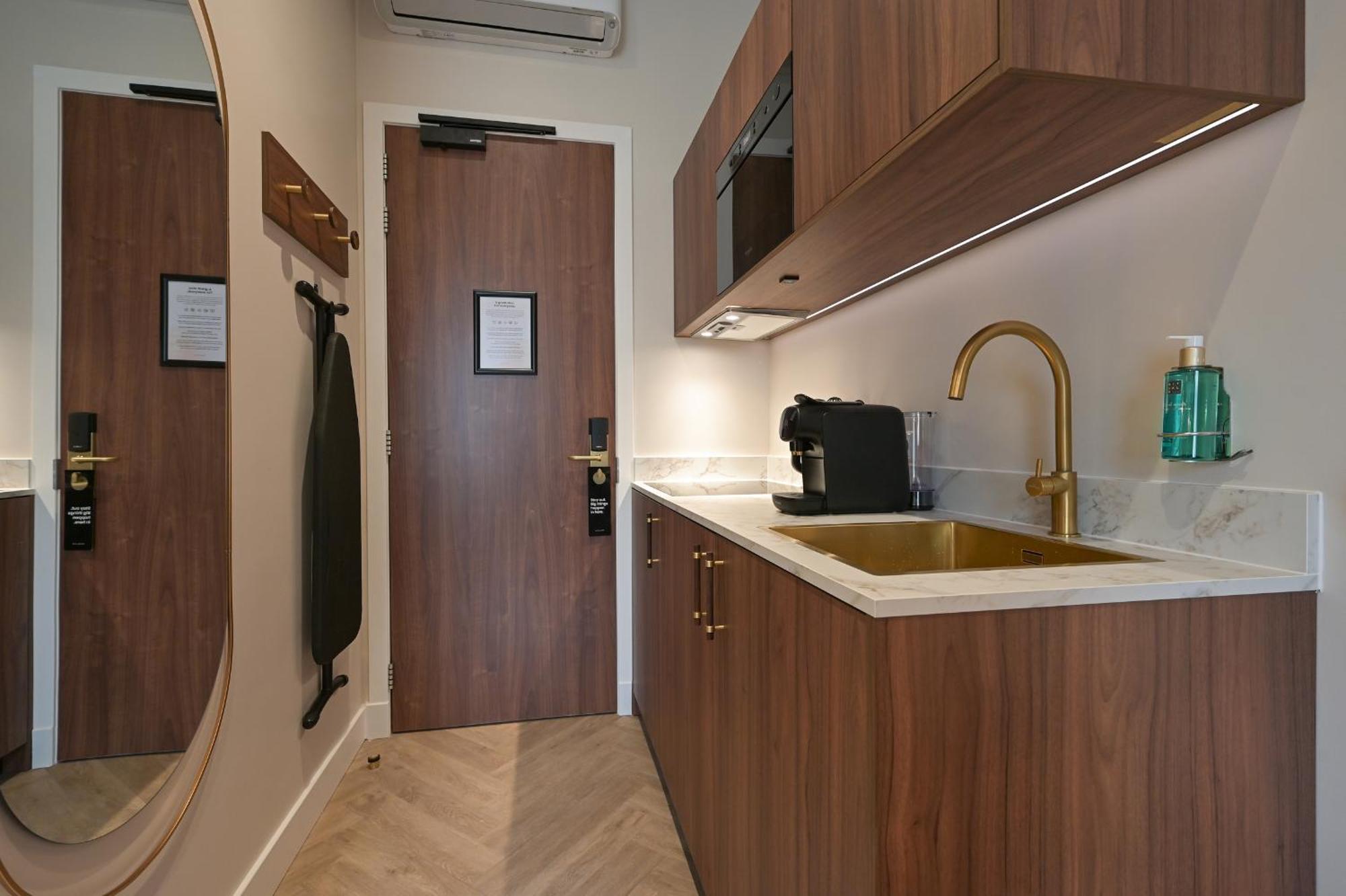 Novallure Downtown - Short Stay Apartments The Hague Exterior photo